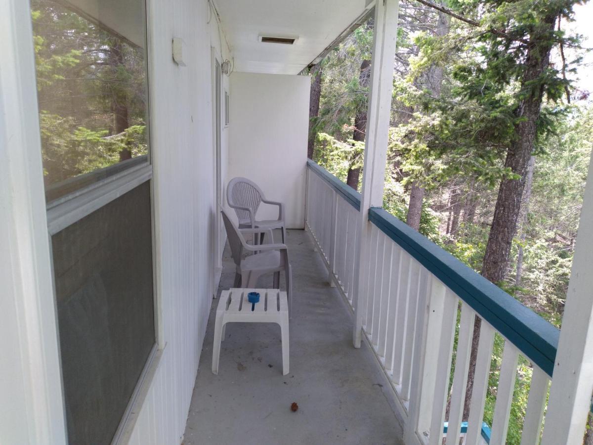 Appletree Inn Radium Hot Springs Dış mekan fotoğraf