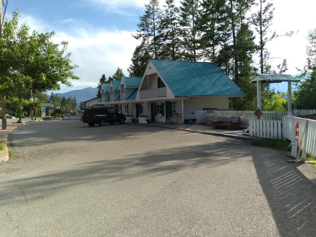 Appletree Inn Radium Hot Springs Dış mekan fotoğraf