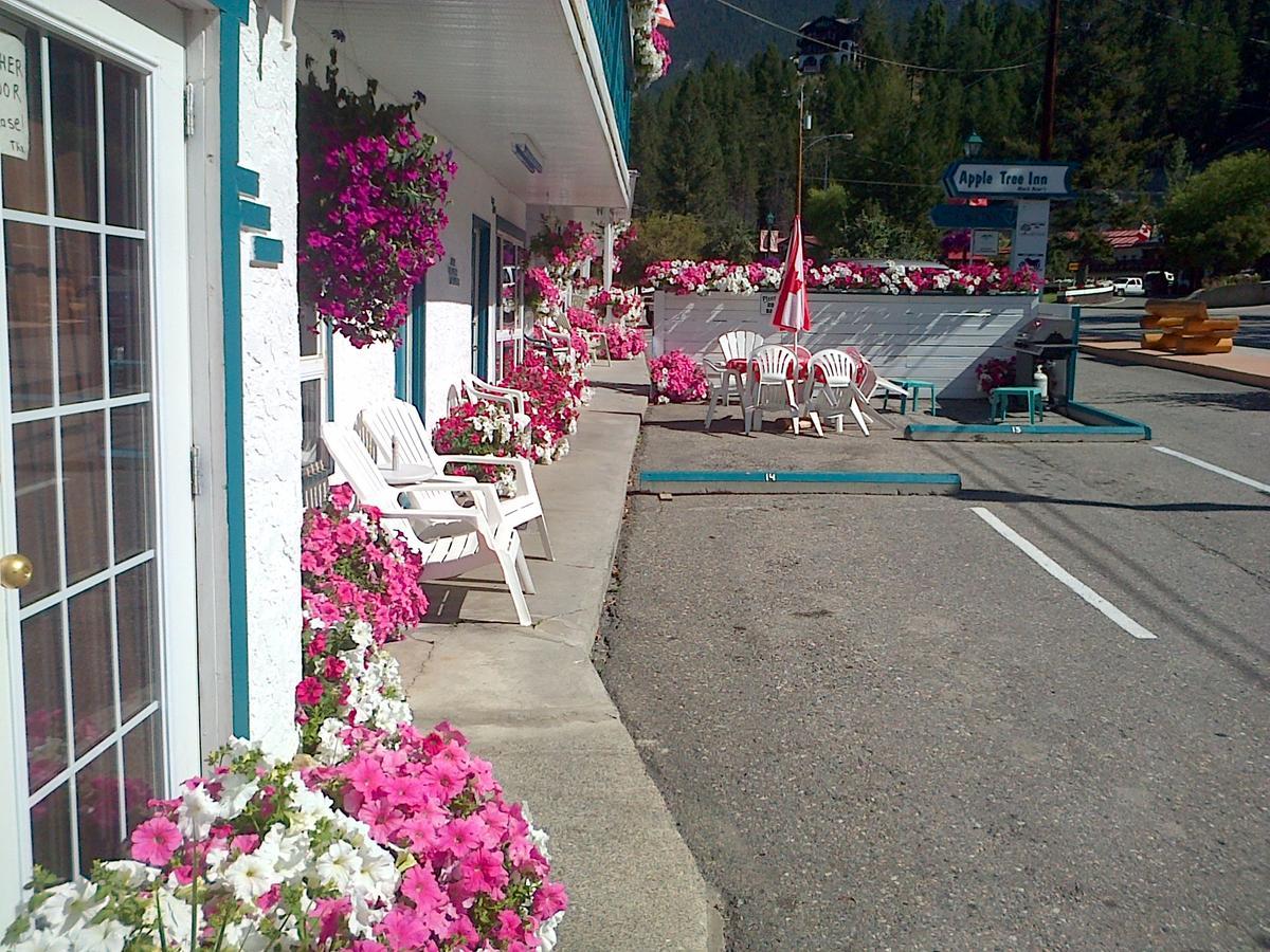 Appletree Inn Radium Hot Springs Dış mekan fotoğraf