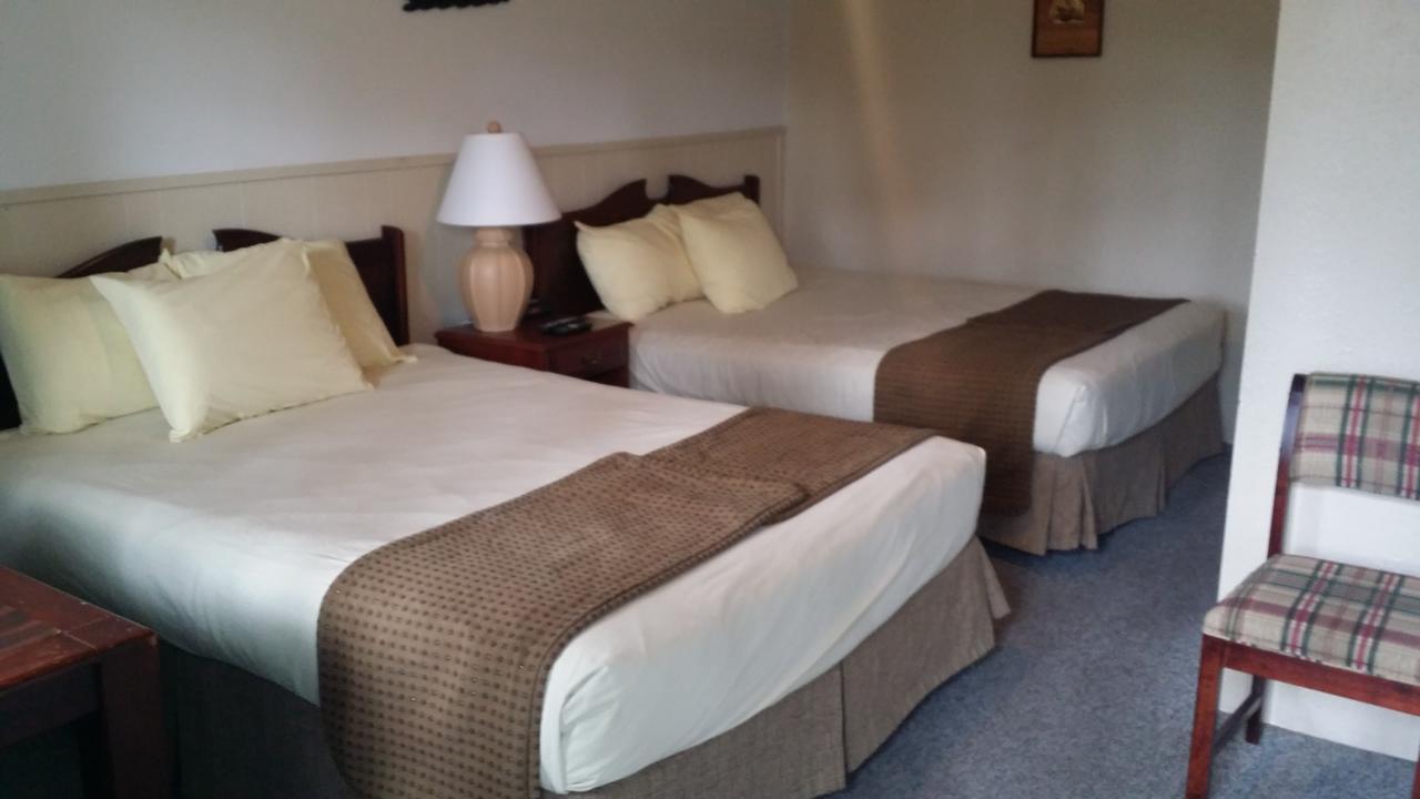 Appletree Inn Radium Hot Springs Dış mekan fotoğraf